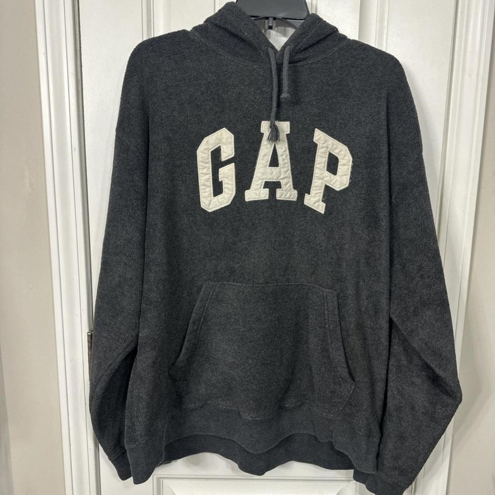 Vintage Y2K 2000's Gap spell out grey hoodie with white logo. M